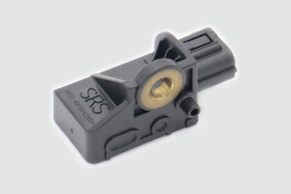 precision connector made by micro plastic injection molding