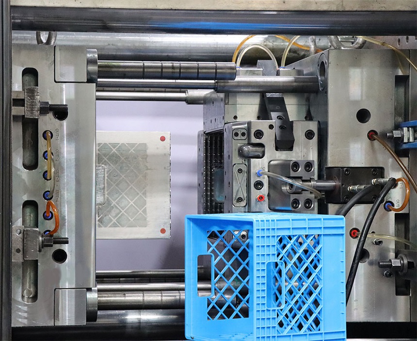 plastic injection mold maker in China