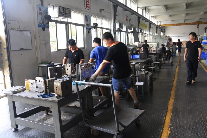plastic injection mold maker in China