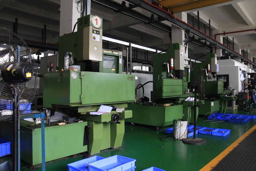 plastic injection mold maker in China