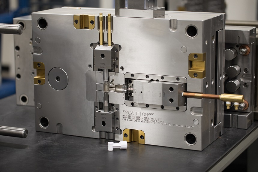 injection mold tooling China